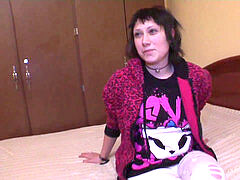 Amateur, Sucer une bite, Brunette brune, Tir de sperme, Doigter, Réalité, Espagnole, Tatouage