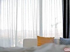 Grosser schwanz, Grosse titten, Vollbusig, Besamung, Schwanz, Hd, Titten, Uniform