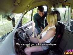 お尻, ブロンド, フェラチオ, 車, イマラチオ, 指いじり, なめる, オーガズム