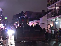 Gros seins, Érotique, Fille latino, Fête, Réalité, Softcore, Tatouage, Nénés