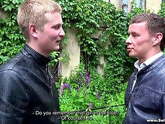 Pijpbeurt, Vriendje, Man die toekijkt, Schattig, Hardcore, Hd, Likken, Tieten likken
