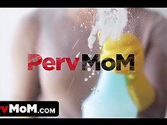 Gros cul, Gros seins, Sucer une bite, Femme couguar, Tir de sperme, Mère que j'aimerais baiser, Criant