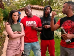 Arsch, Blasen, Braunhaarige, Doppelpenetration, Handjob, Interrassisch, Jungendliche (18+), Titten