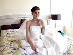 Gros cul, Grosse bite, Gros seins, Mariée, En levrette, Maigrichonne, Jarretelles, Nénés