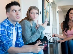 Жопа, Большие сиськи, Минет, Брюнетки, Ласковые ручки, Лизание, Бритые, Сиськи