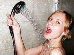 Amateur, Doigter, Petite femme, Rasée, Douche, Dénudage, Adolescente, Jouets