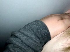 Enthousiasteling, Pijpbeurt, Sperma shot, Sperma in gezicht, Muurgat, Huisgemaakt, Trio