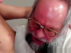 Mamada, Linda, Garganta profunda, Corridas faciales, Natural, Orgasmo, Adolescente, Tetas