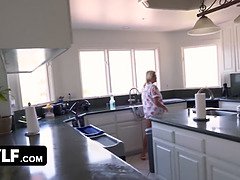 Grosser arsch, Kompletter film, Handjob, Hardcore, Hd, Reif, Pov, Stiefmutter