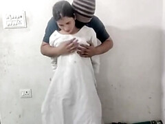 18 ans, Amateur, Bisexuelle, Frère, Indienne, Japonaise, Masturbation, Serré