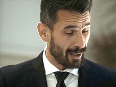 Sucer une bite, Petit ami, Brunette brune, Faciale, Surprise