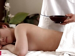 In den arsch, Blasen, Spermaladung, Aufs gesicht abspritzen, Fingern, Hardcore, Jungendliche (18+), Flotter dreier