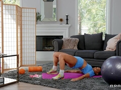 Любители, Американки, Красотки, Большая жопа, Брюнетки, Секс без цензуры, Латиноамериканки, В офисе