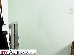 Amerikaans, Grote kont, Grote mammen, Bruinharig, Hardcore, Rijpe lesbienne, Kut duiken, Rijden