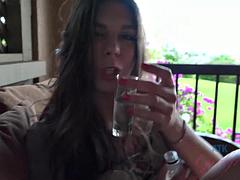 Leie, Tussi, Braunhaarige, Fingern, Freundin, Masturbation, Pov, Titten