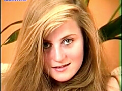 Rubia, Europeo, Penetracion con dedos, Peludo, Masturbación, Solo, Medias largas, Clasico