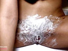 Amateur, Salle de bains, Poilue, Seins naturels, Pov, Chatte, Russe, Rasée