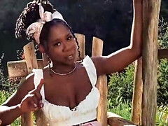 Жопа, Красотки, Большая жопа, Черные, Крупный план, На природе, Порнозвезда, Соло