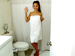 アジア人, お尻, フェラチオ, 茶髪の, 手コキする, ハメ撮り, 剃毛, ティーン