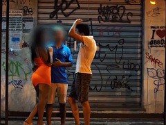 Anaal, Grote lul, Grote mammen, Gevangen, Man die toekijkt, Dubbele penetratie, Vriendin, Latijnse vrouw