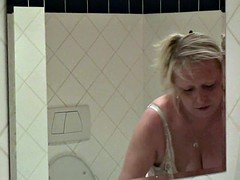 Old blonde granny doggystyle-fucked