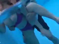 Bikini, Éjaculation interne, Hard, Japonaise, Piscine, Public